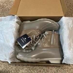 Women’s Sperry Saltwater Starlight Dove Duck Boots